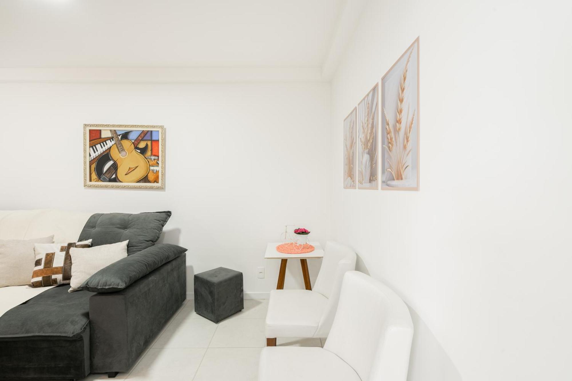 A150 M Da Com Sacada, Wi-fi, Piscina, Portaria 24h, Playground E Vaga De Garagem *