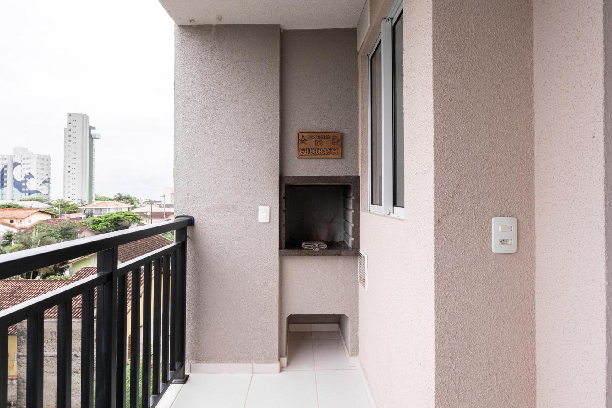 A150 M Da Com Sacada, Wi-fi, Piscina, Portaria 24h, Playground E Vaga De Garagem * Picarras